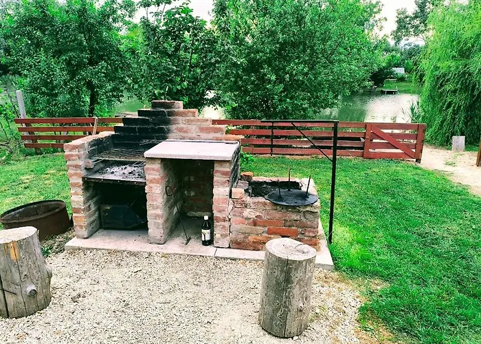 Linetta Vendeghaz Дом отдыха *